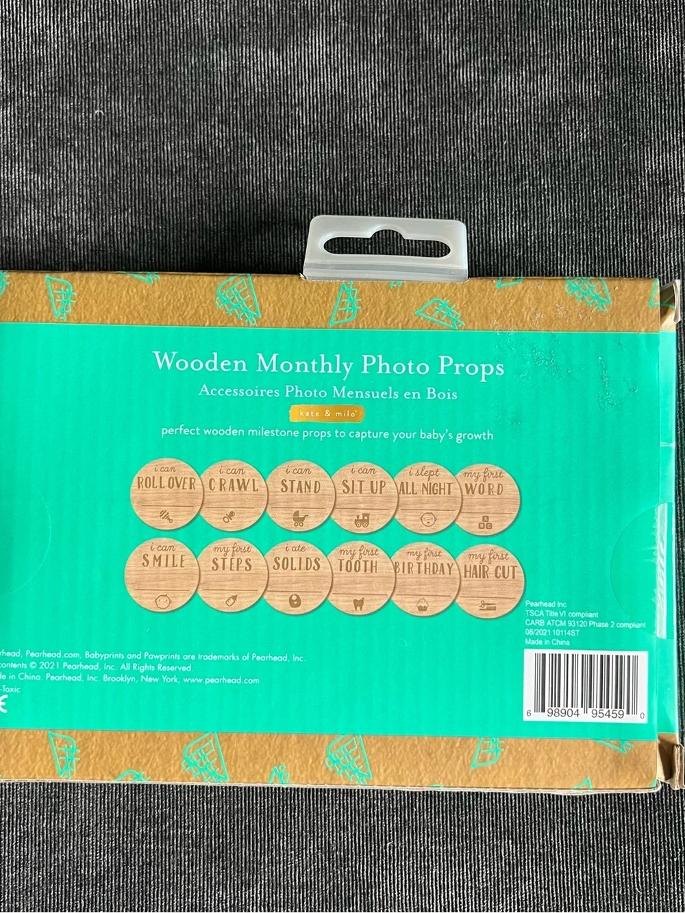 NIB Kate & Milo Wooden Monthly Photo Props
